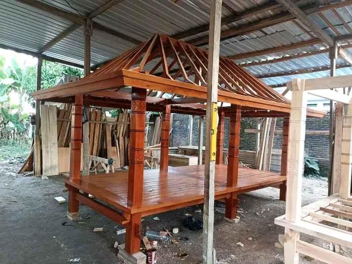 Gazebo Dari Kayu